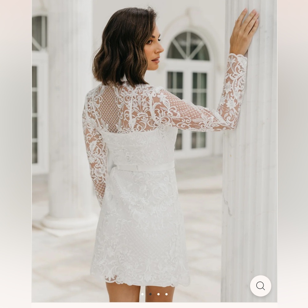 COPY - Le Rose Robe - Picture 2 of 3